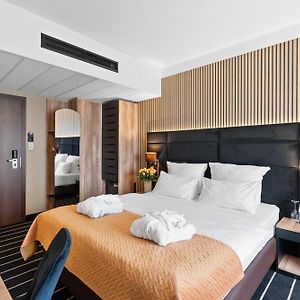 Double Room Bath